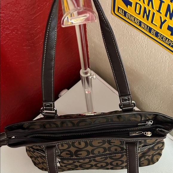 Gorgeous Brown Patterned Shoulder Bag - Picture 3 of 5